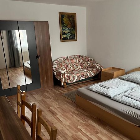 Apartments Gala Абертами Екстер'єр фото